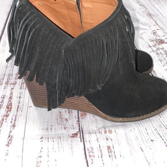 Lucky Brand black fringe boots wedges size 7 1/2 - Picture 3 of 7